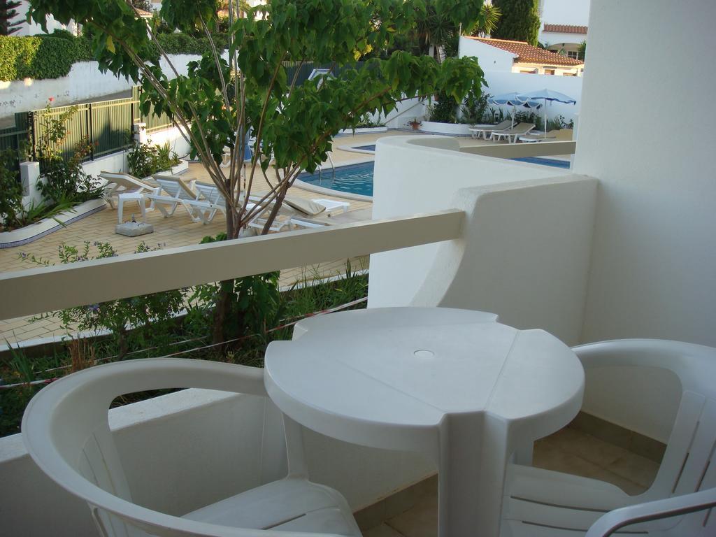 Apartamentos Sonybell Albufeira Habitación foto