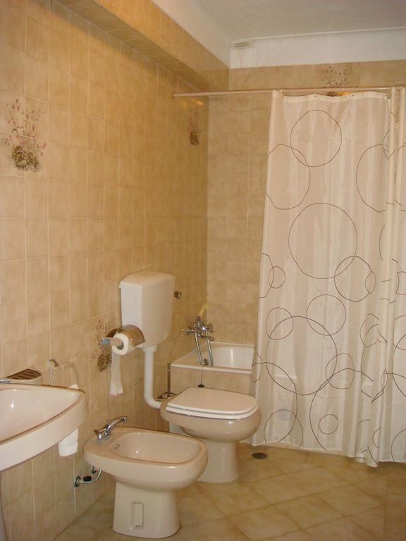 Apartamentos Sonybell Albufeira Habitación foto
